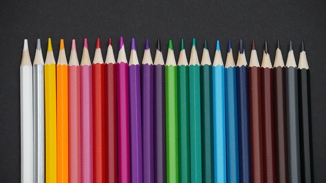 她以更加顽 她以更加顽